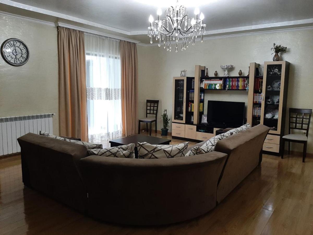 Mindia'S Apartment Batumi Zewnętrze zdjęcie